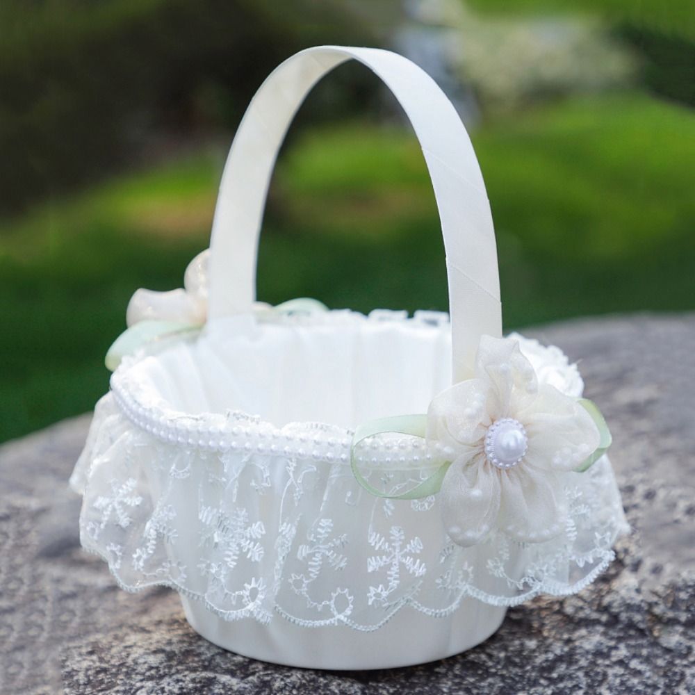 سلة زهور زفاف من الدانتيل الأن - مراجعة Wedding Hampers وسعره