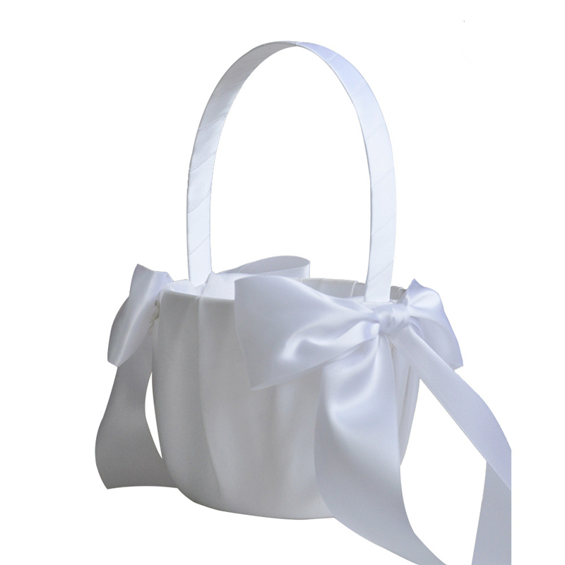 سلة زهور بيضاء للفتيات مزينة ب - مراجعة Wedding Hampers وسعره